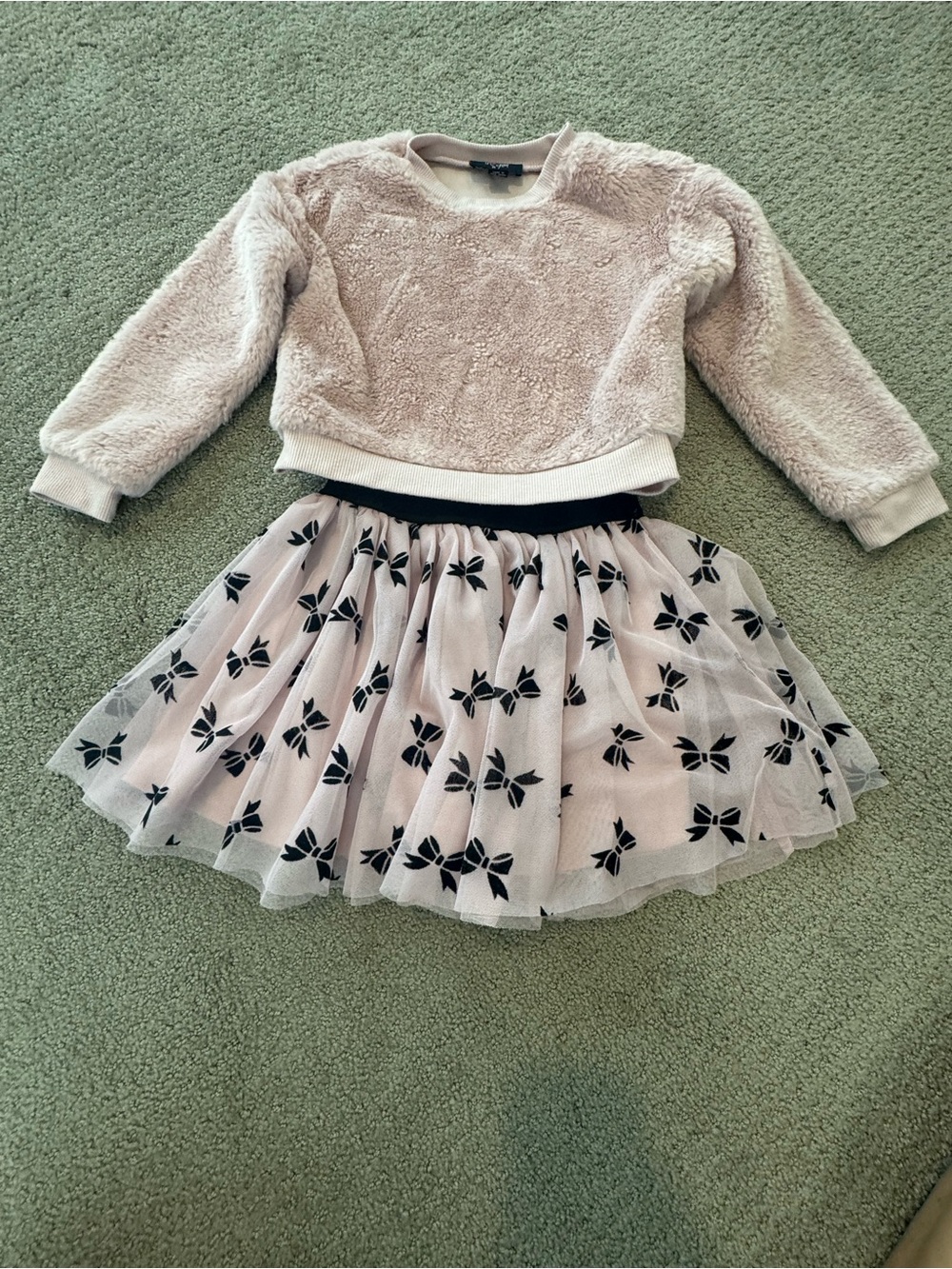 Girls Size 6 Blush Fleece Top & Bow-Print Tulle Skort Matching Set
